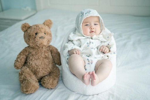 温州宝宝吃不饱母乳的症状